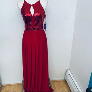 Morgan Red Sequin Gown  Dress Sz 5 Halter‎  Key Hole Flowy Holiday Wedding NEW